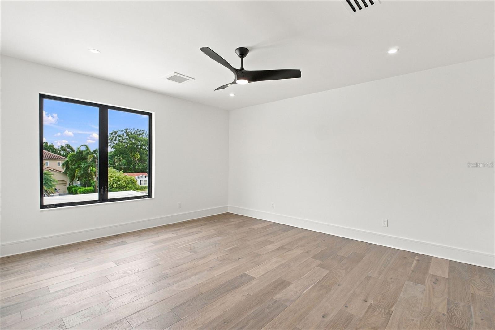 1076 Snell Isle Blvd Ne Property Photo 33