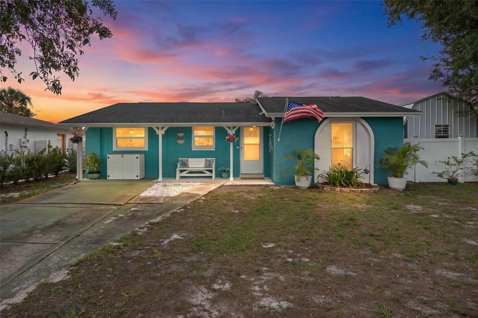 7906 WOODVINE CIR Property Photo 1