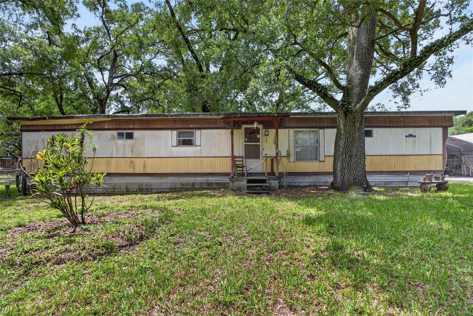 10227 OAK AVE Property Photo 1