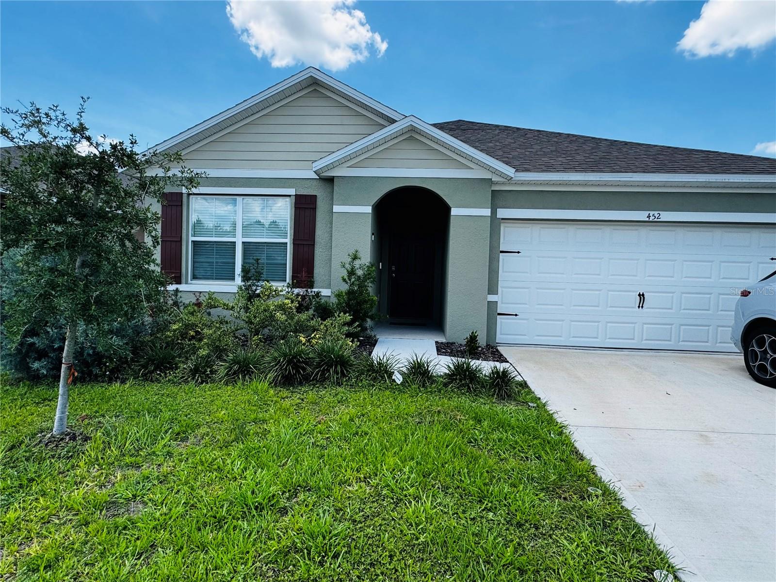 452 Taylor Groves Dr Property Photo 1