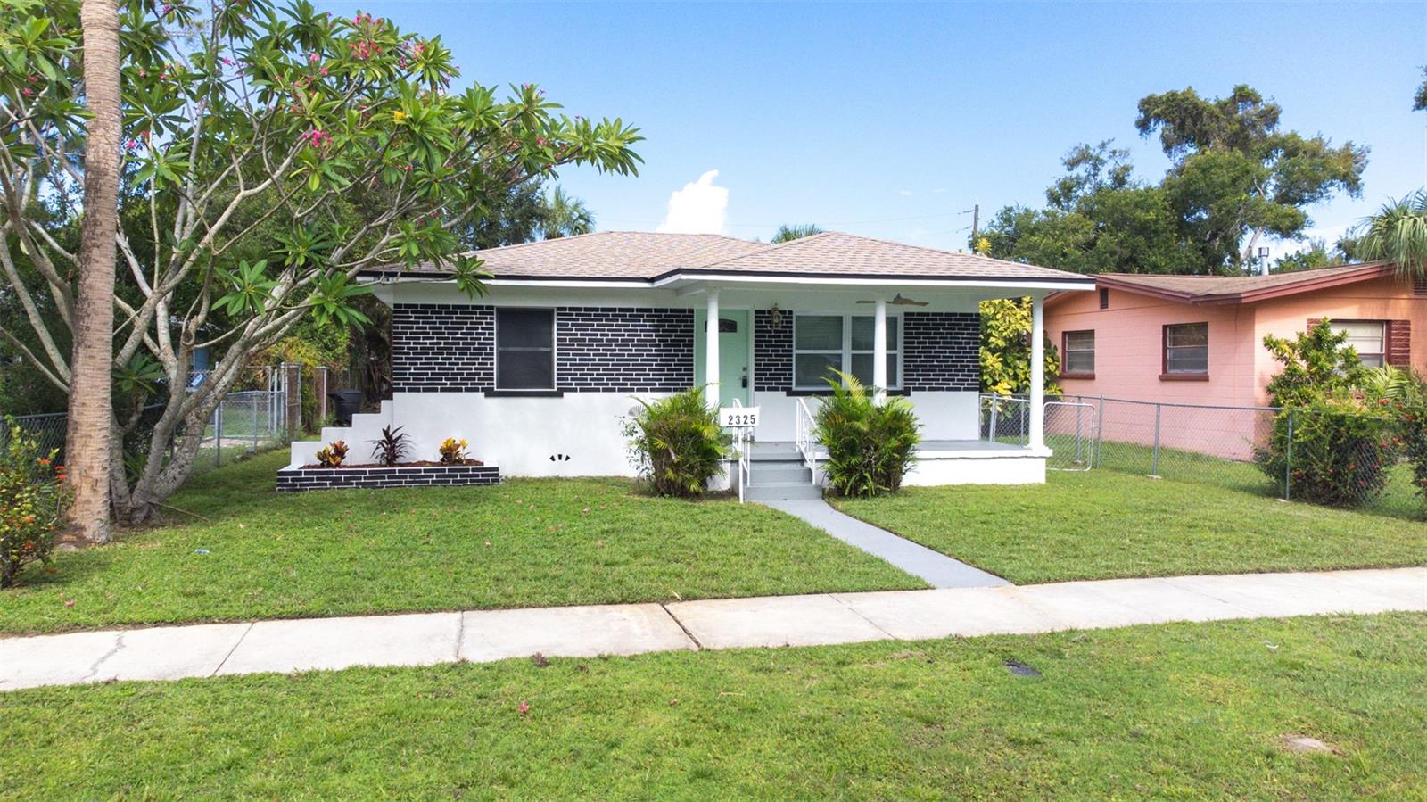 2325 Highland St S Property Photo 43
