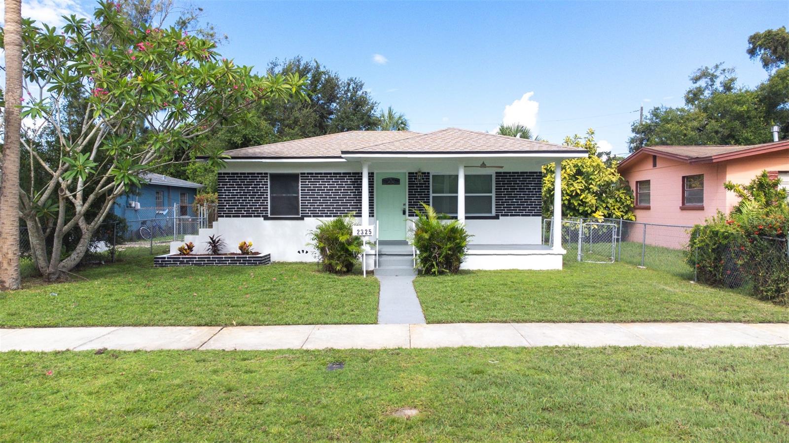 2325 Highland St S Property Photo 44