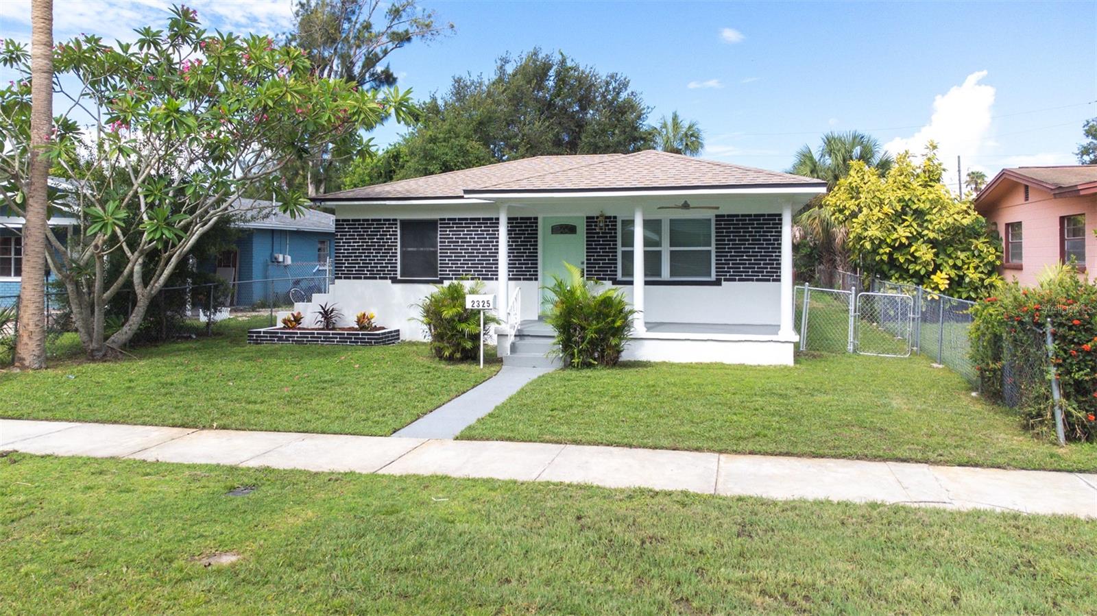 2325 Highland St S Property Photo 45