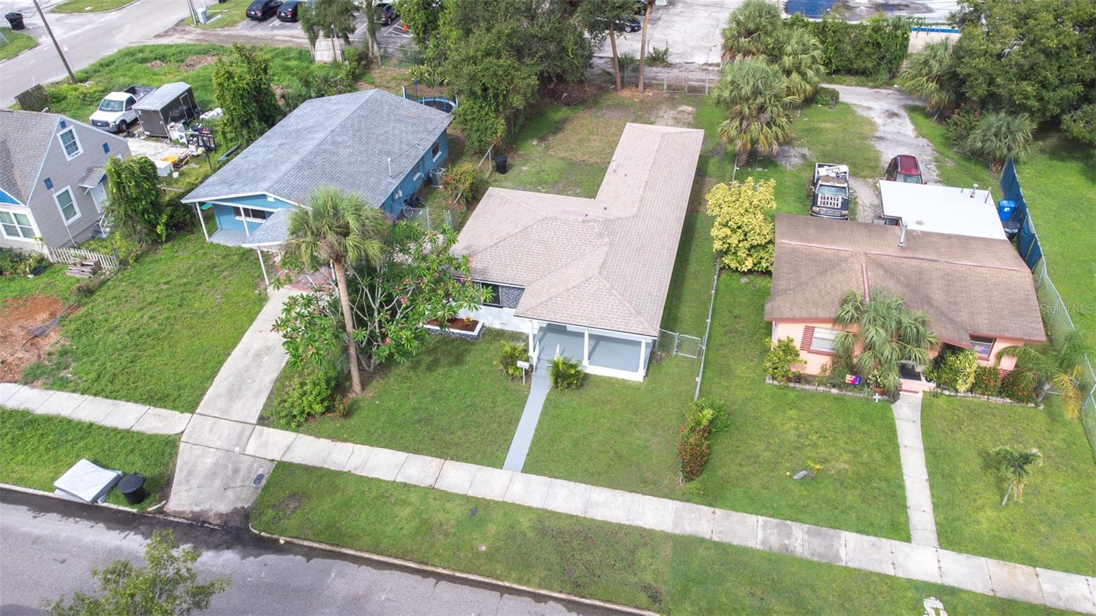 2325 Highland St S Property Photo 47