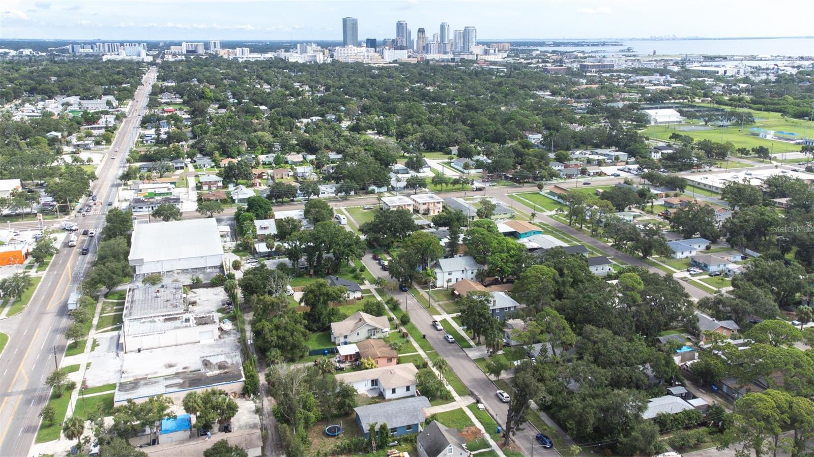 2325 Highland St S Property Photo 54