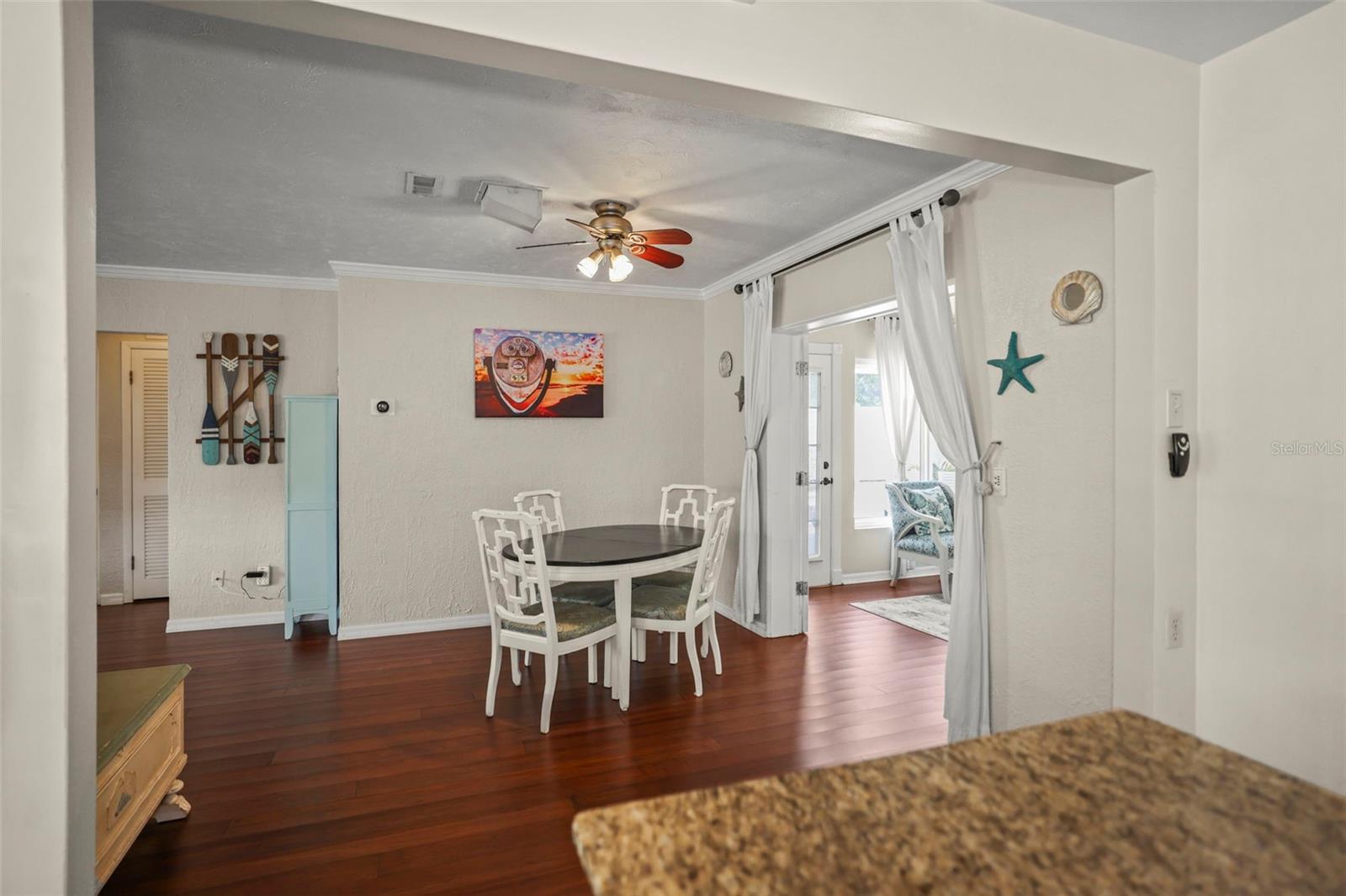 1121 Sunnydale Dr Property Photo 10