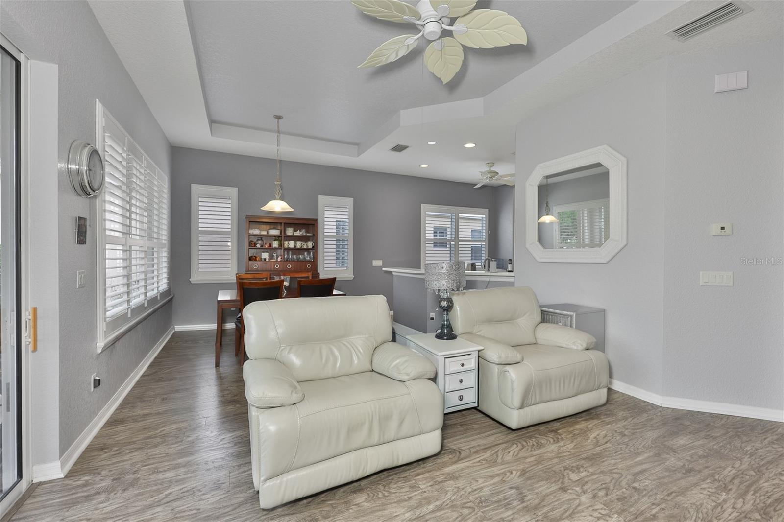 1050 Regal Manor Way Property Photo 11
