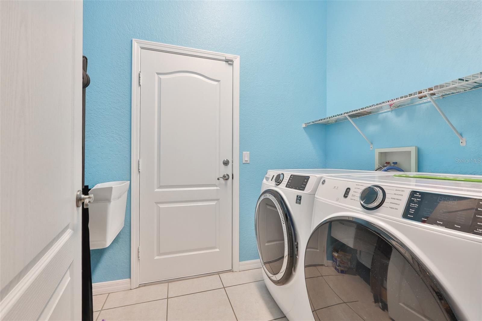1050 Regal Manor Way Property Photo 23