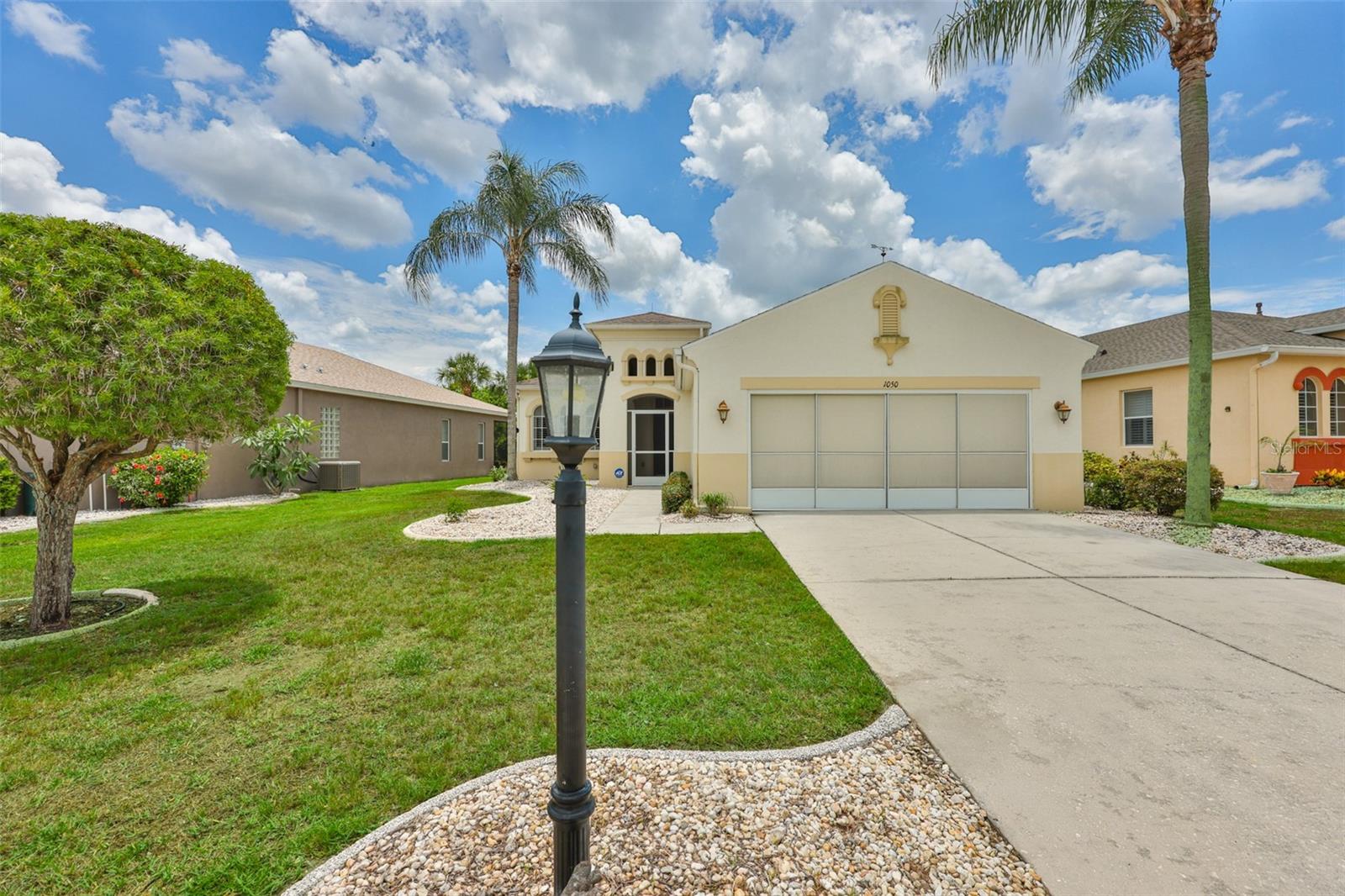 1050 Regal Manor Way Property Photo 28