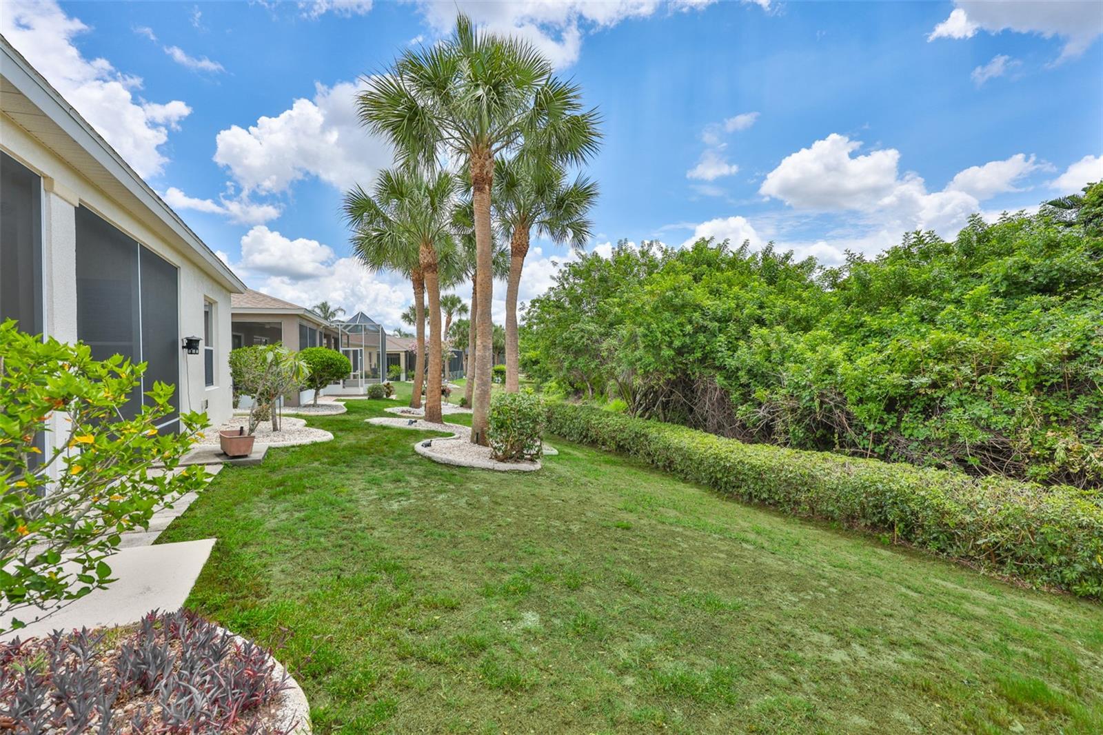 1050 Regal Manor Way Property Photo 33