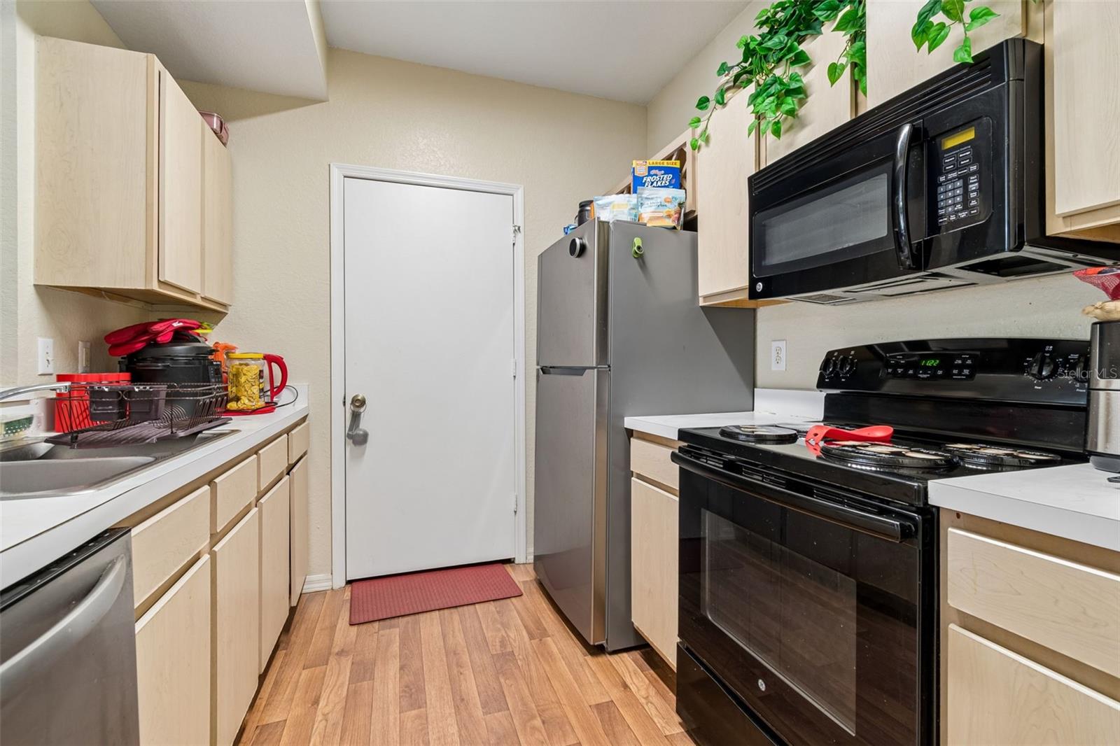 8414 Lucuya Way #201 Property Photo 4
