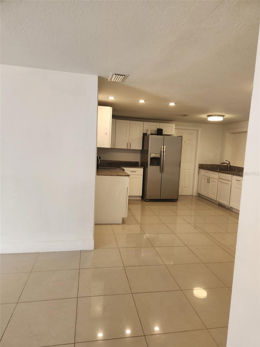 8518 Woodlake Dr Property Photo 6