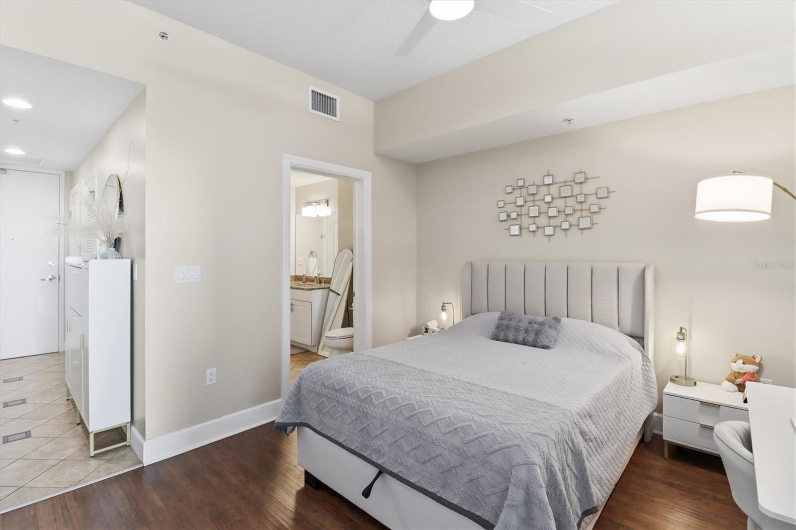 101 S Eola Dr #1104 Property Photo 14