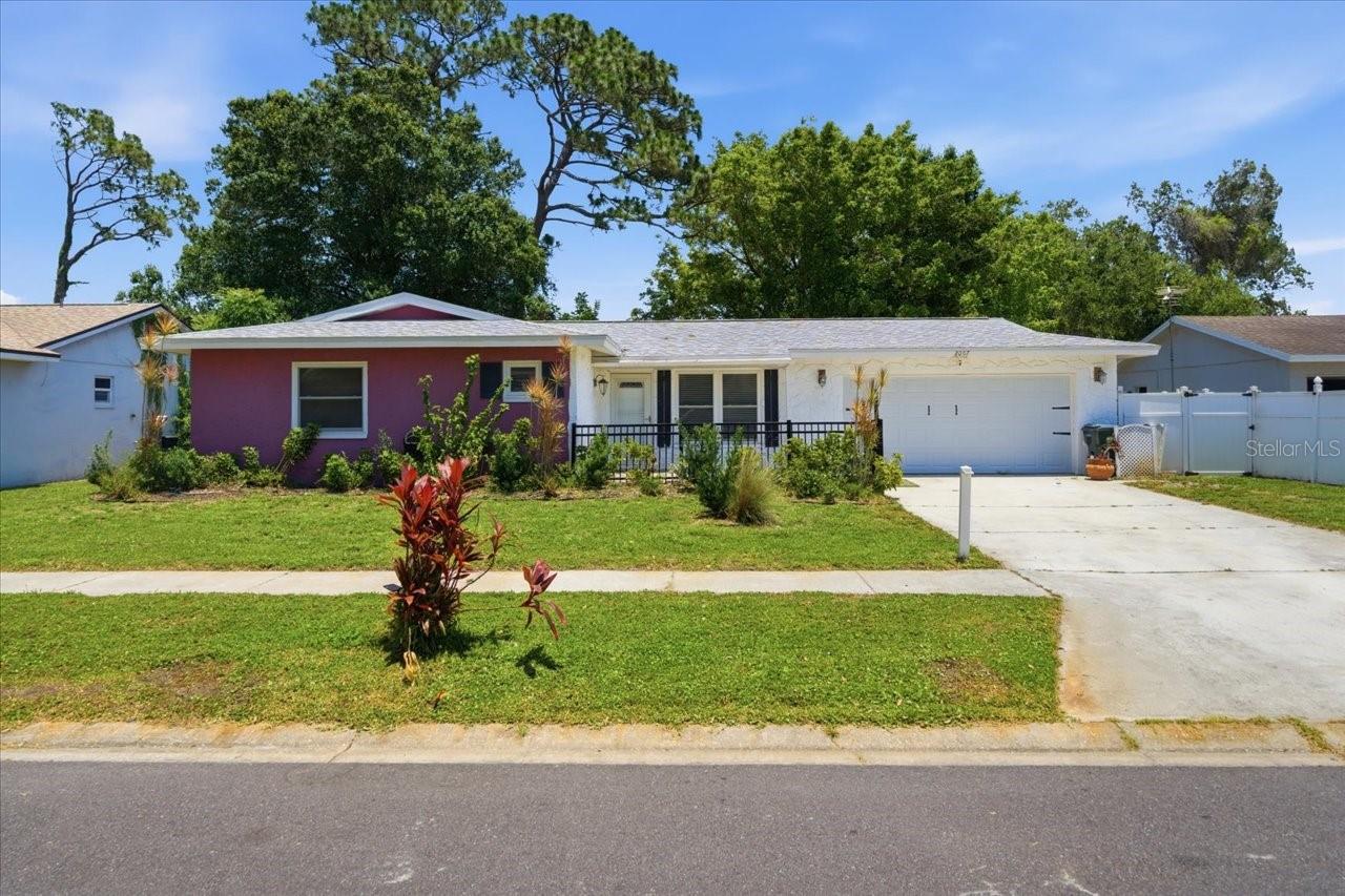 2087 59TH ST N Property Photo 1