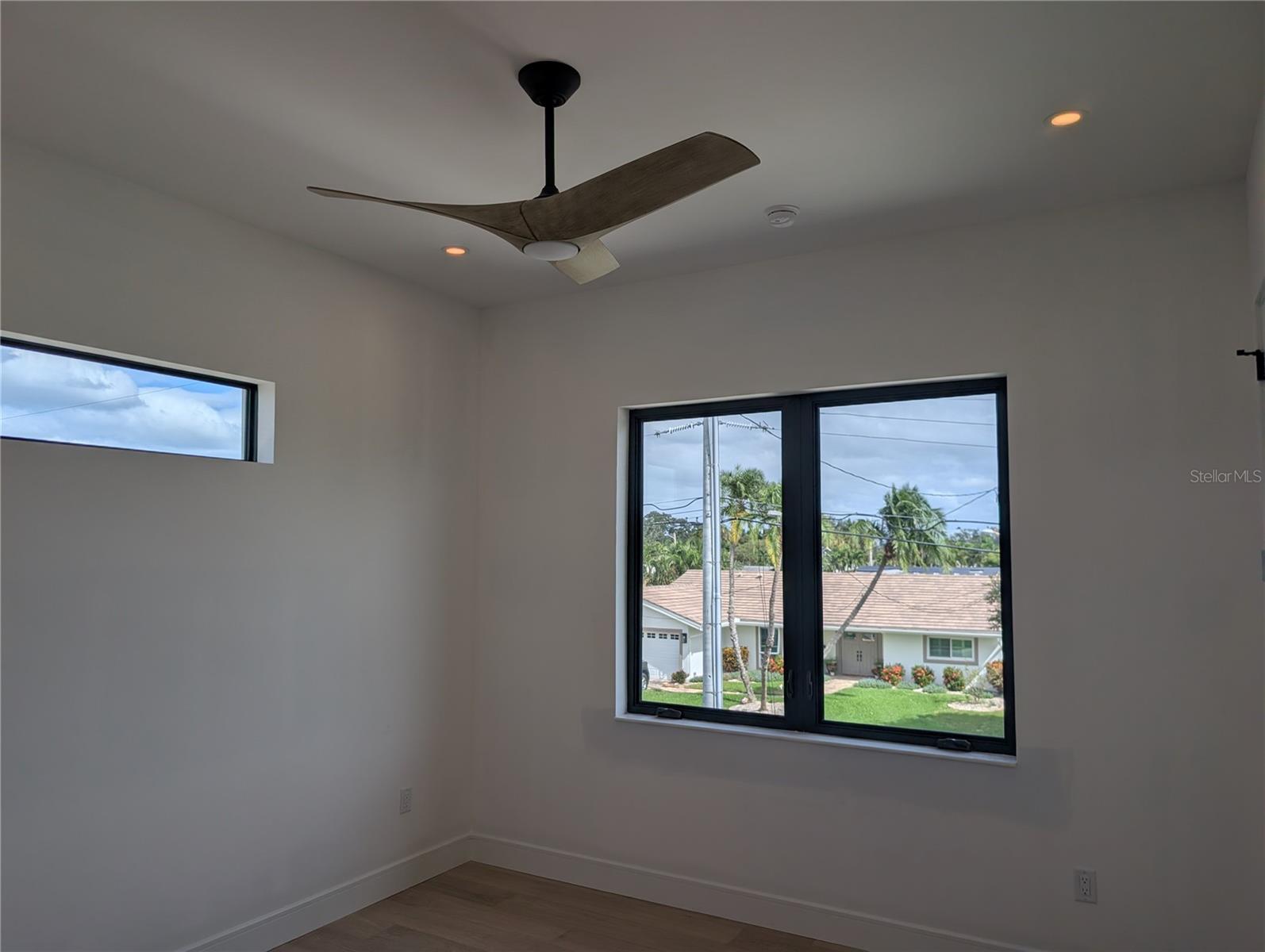 4086 13th Ln Ne Property Photo 15