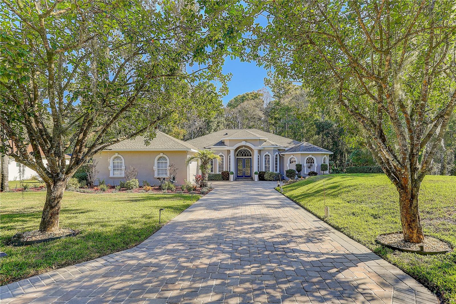 12054 Quail Ridge Dr Property Photo 1