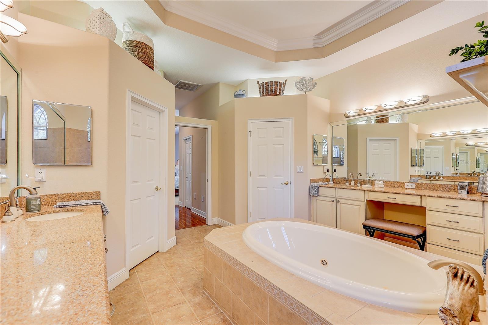 12054 Quail Ridge Dr Property Photo 28