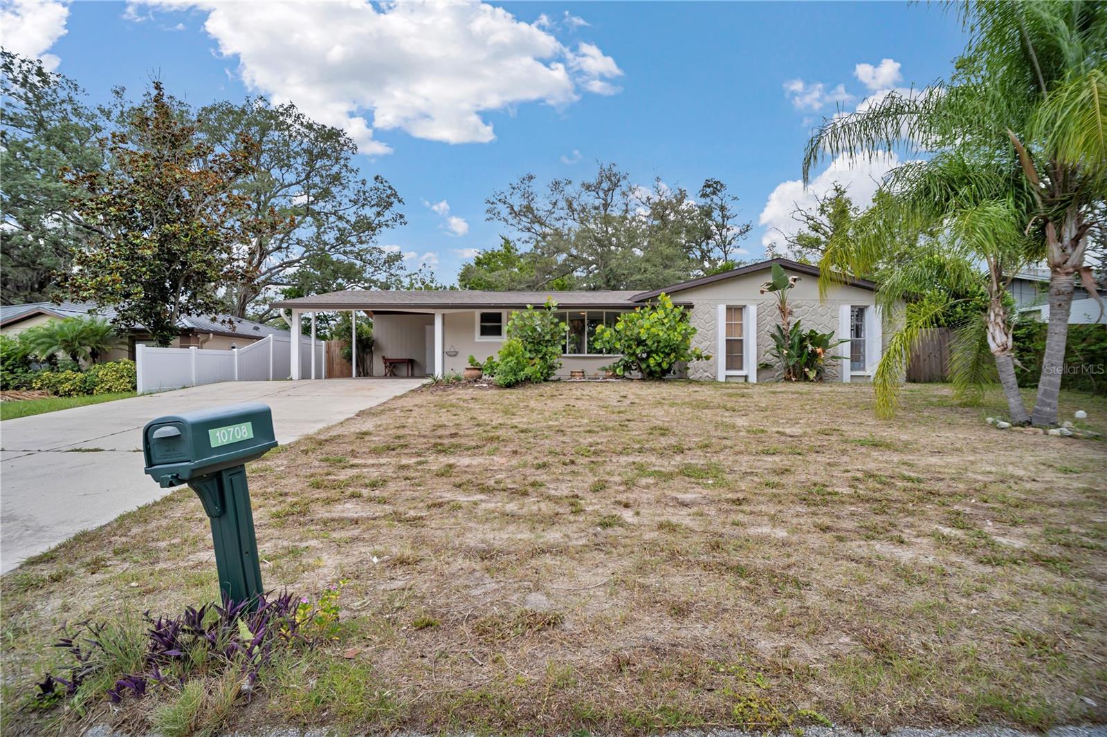 10708 N OJUS DR Property Photo 1