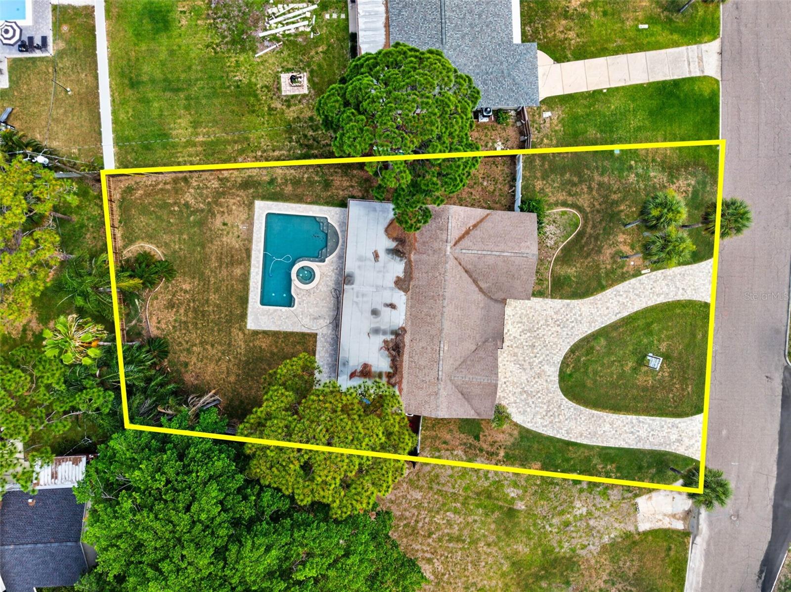 4627 Venetian Blvd Ne Property Photo 11