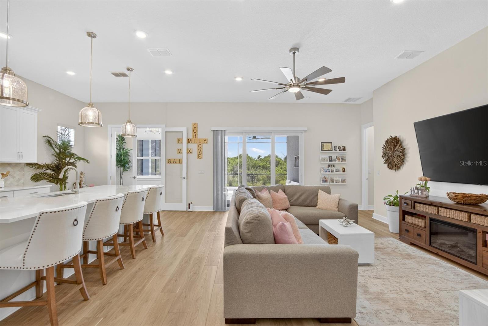 9024 Barrier Coast Trl Property Photo 23