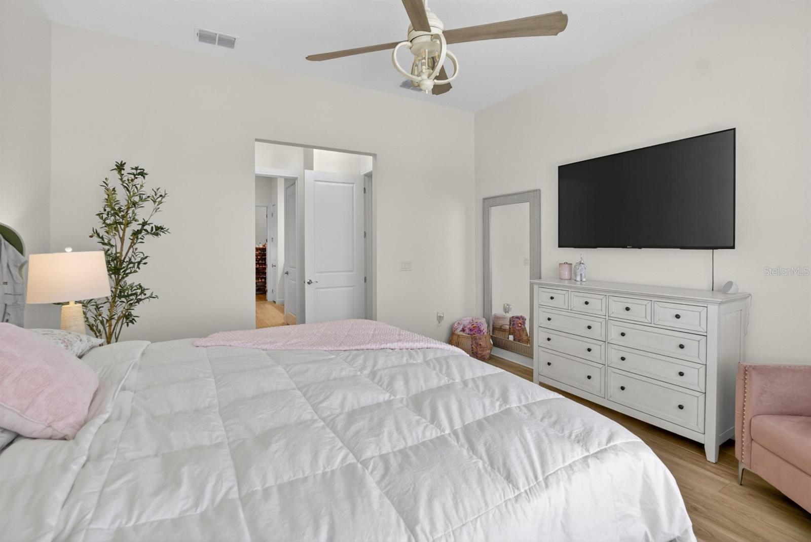 9024 Barrier Coast Trl Property Photo 32