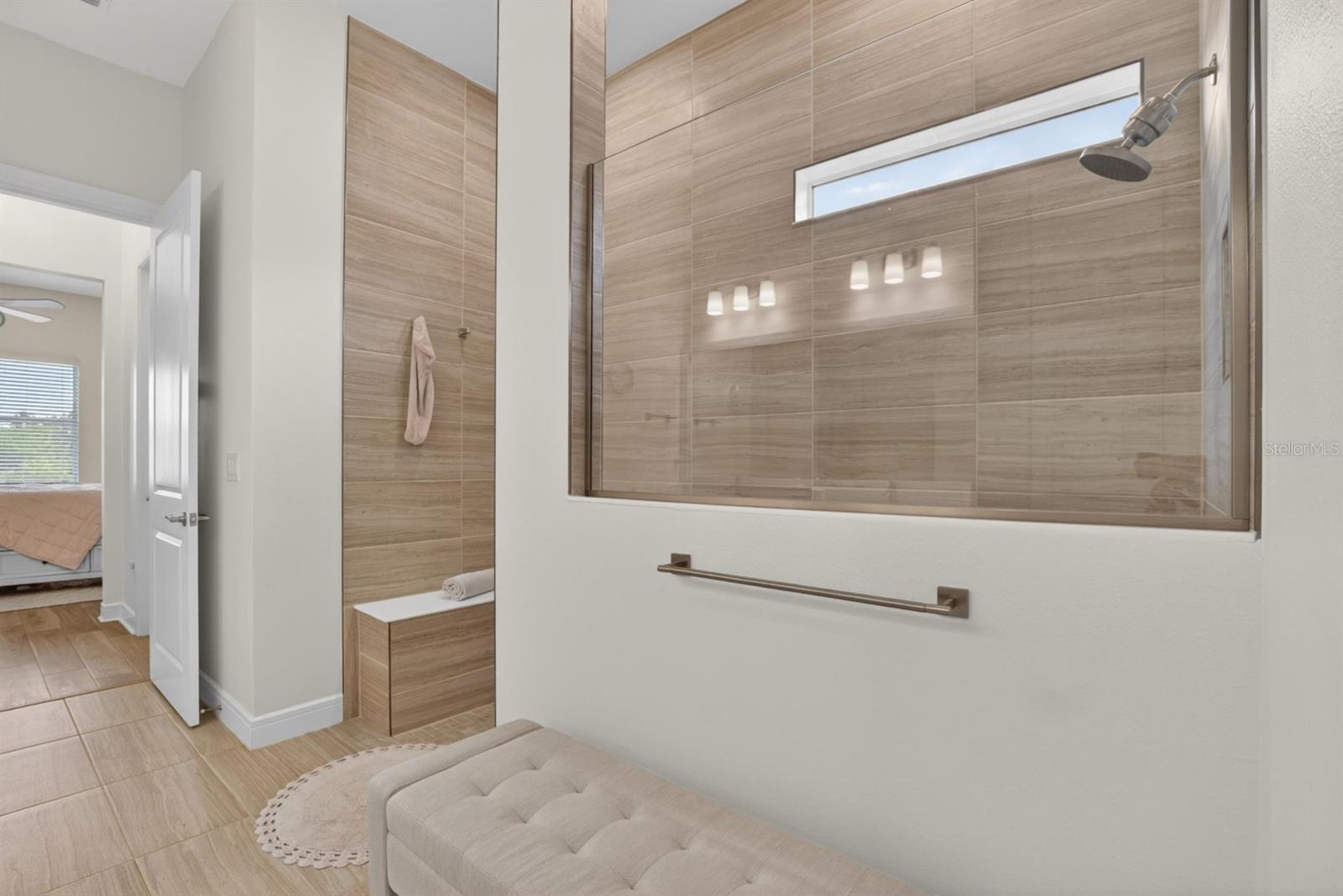 9024 Barrier Coast Trl Property Photo 36