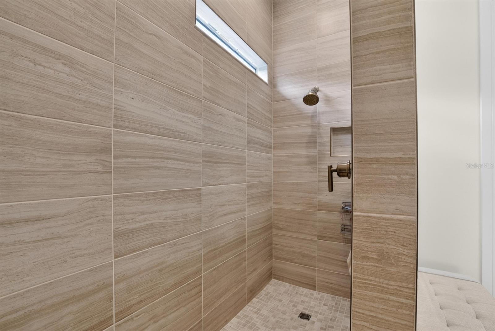 9024 Barrier Coast Trl Property Photo 37