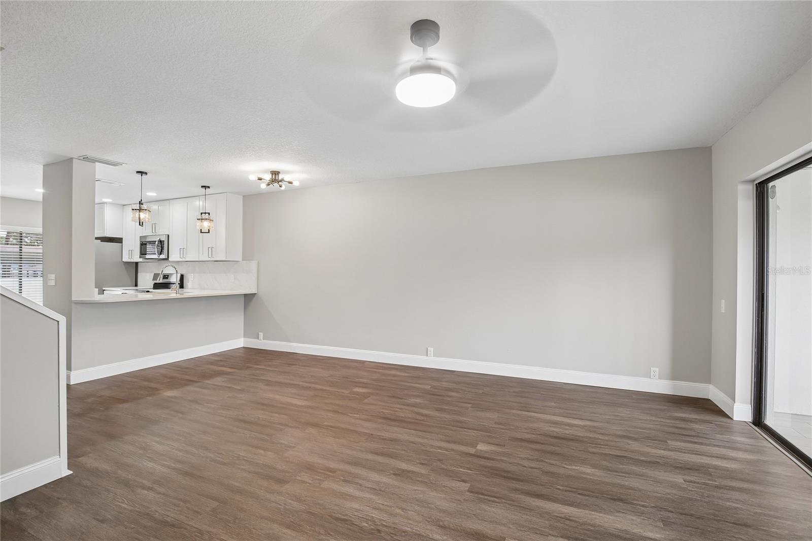 717 Oak Park Pl Property Photo 10