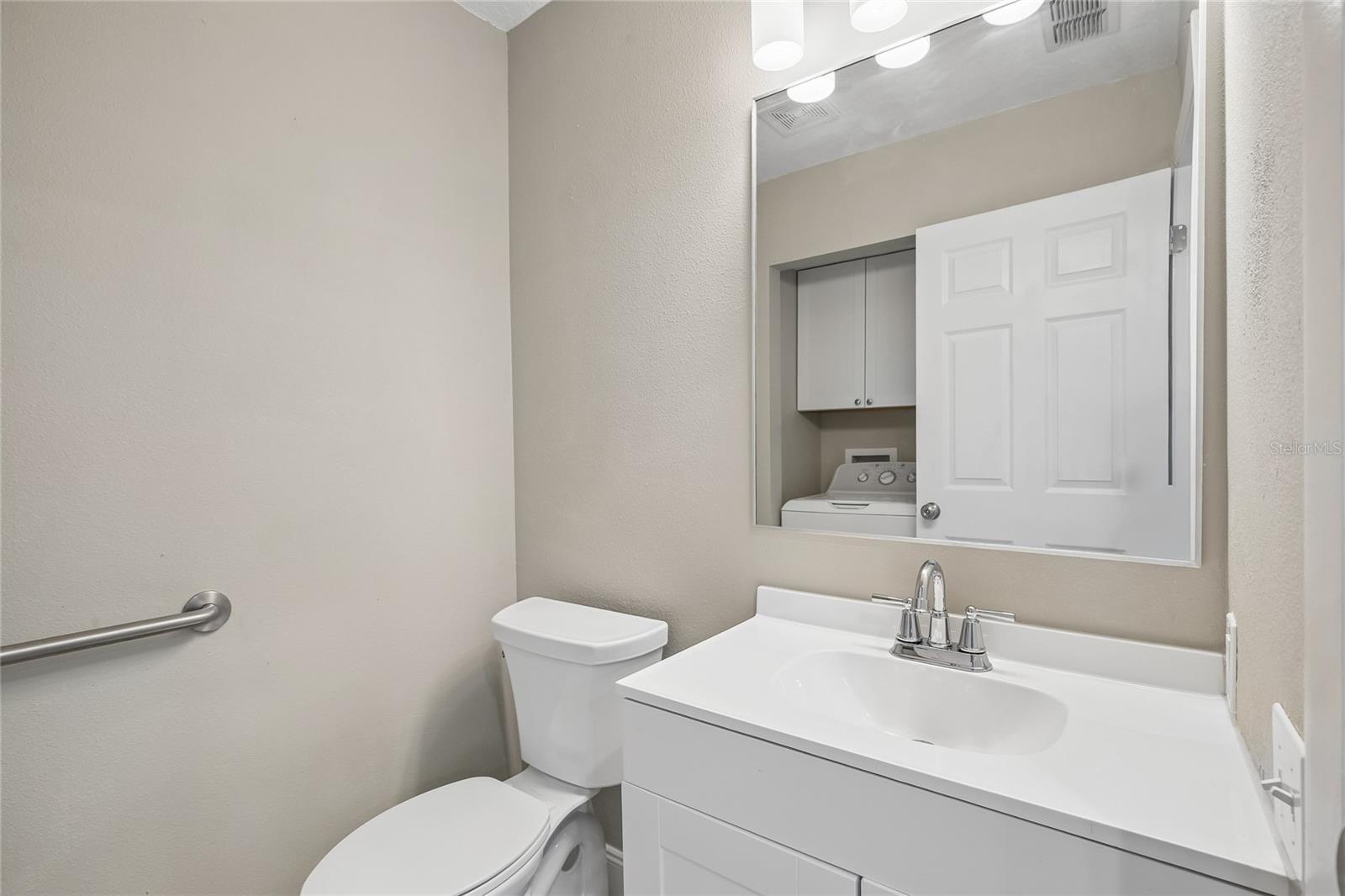 717 Oak Park Pl Property Photo 11