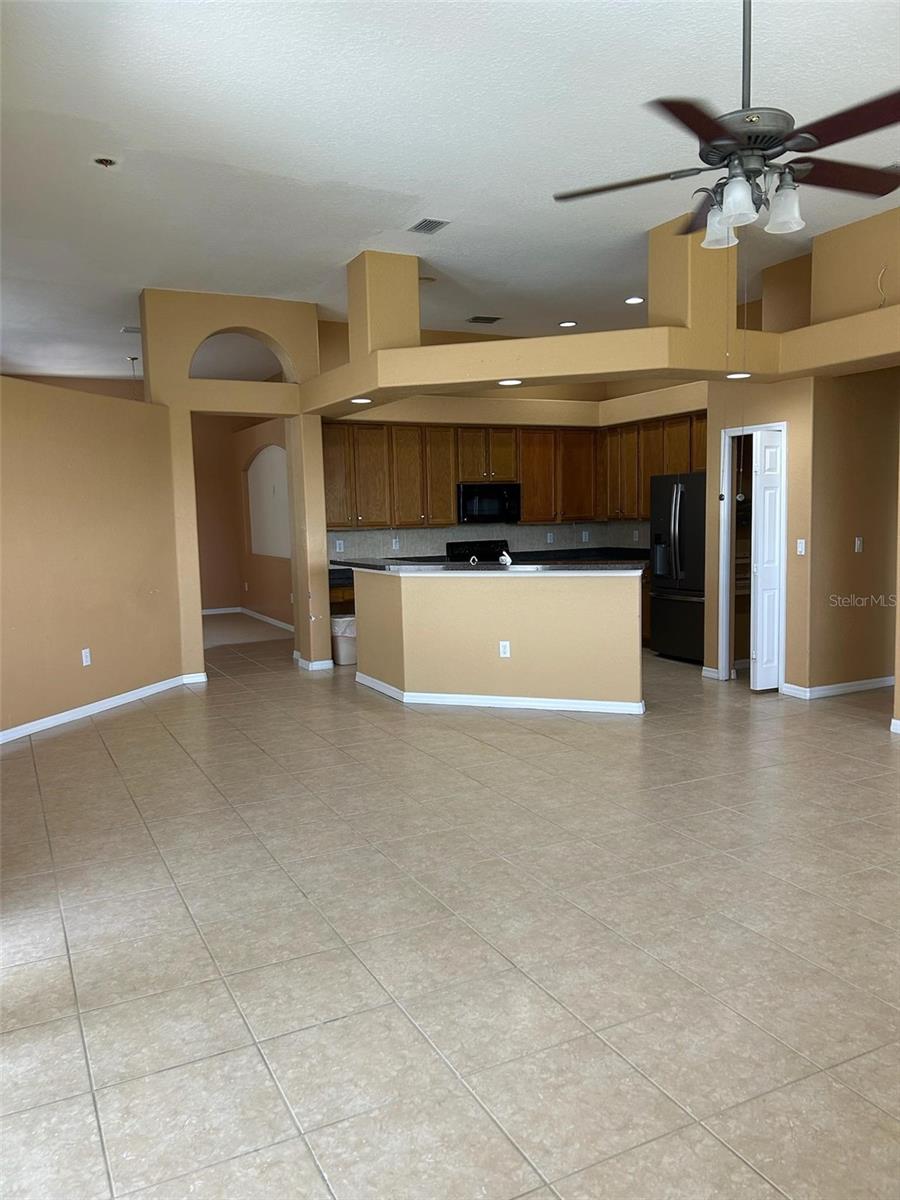 210 Rosana Dr Property Photo 8