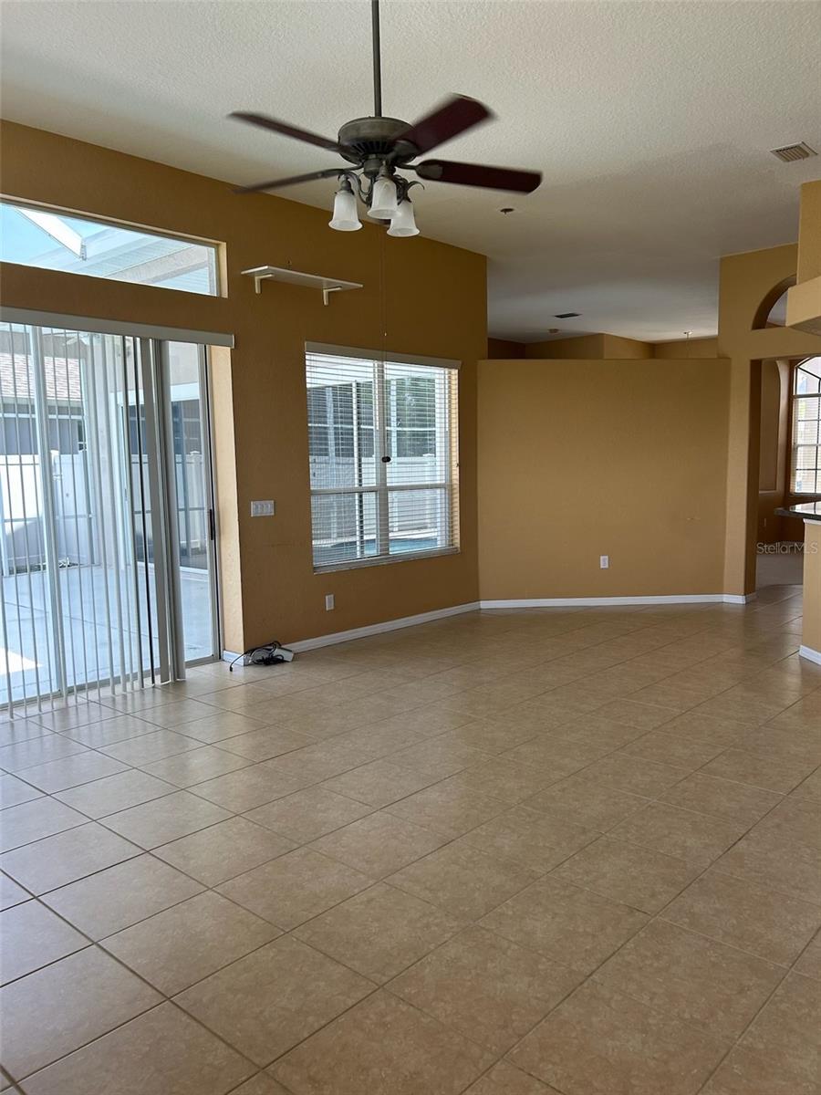 210 Rosana Dr Property Photo 9