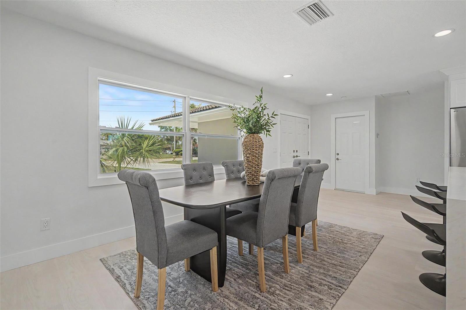3340 Floramar Ter Property Photo 2