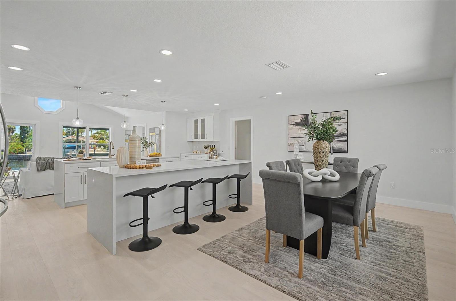 3340 Floramar Ter Property Photo 4