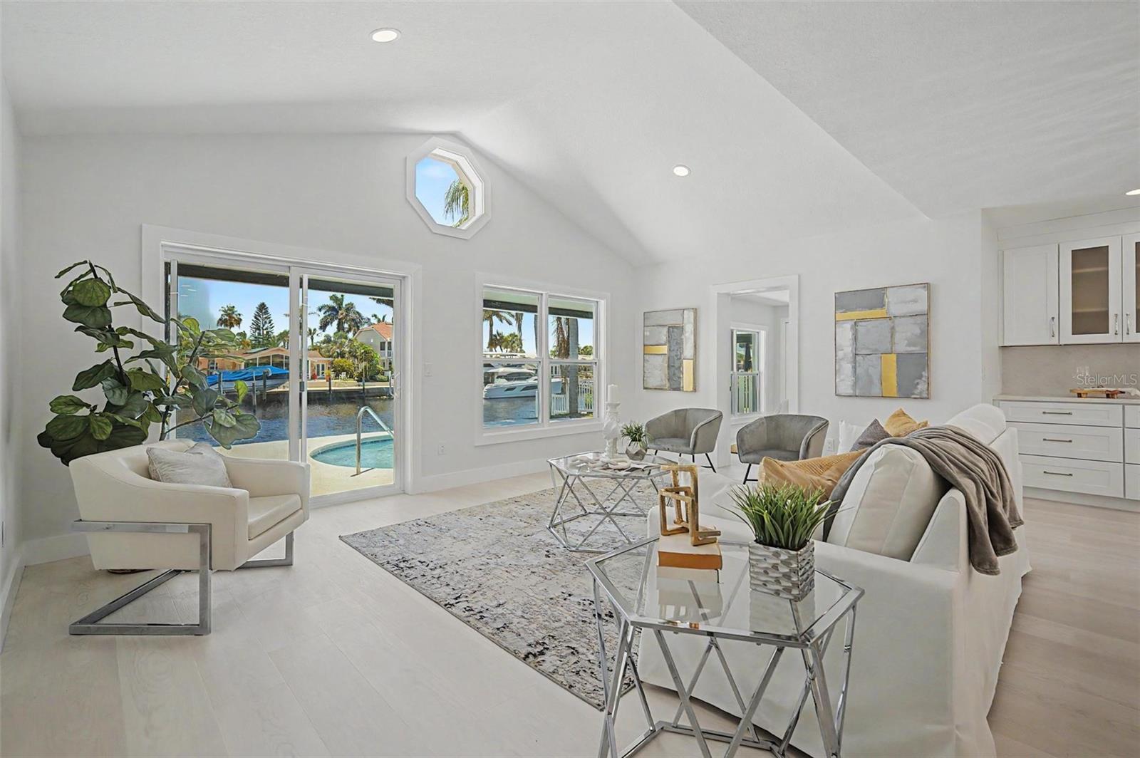 3340 Floramar Ter Property Photo 11
