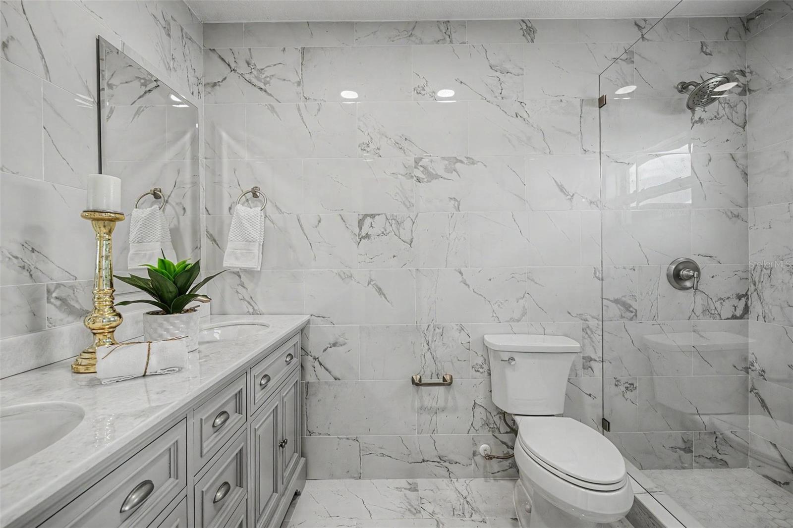 3340 Floramar Ter Property Photo 18