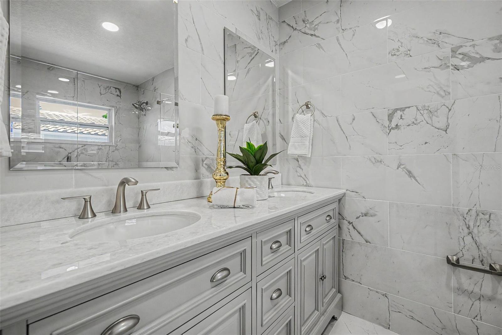 3340 Floramar Ter Property Photo 19