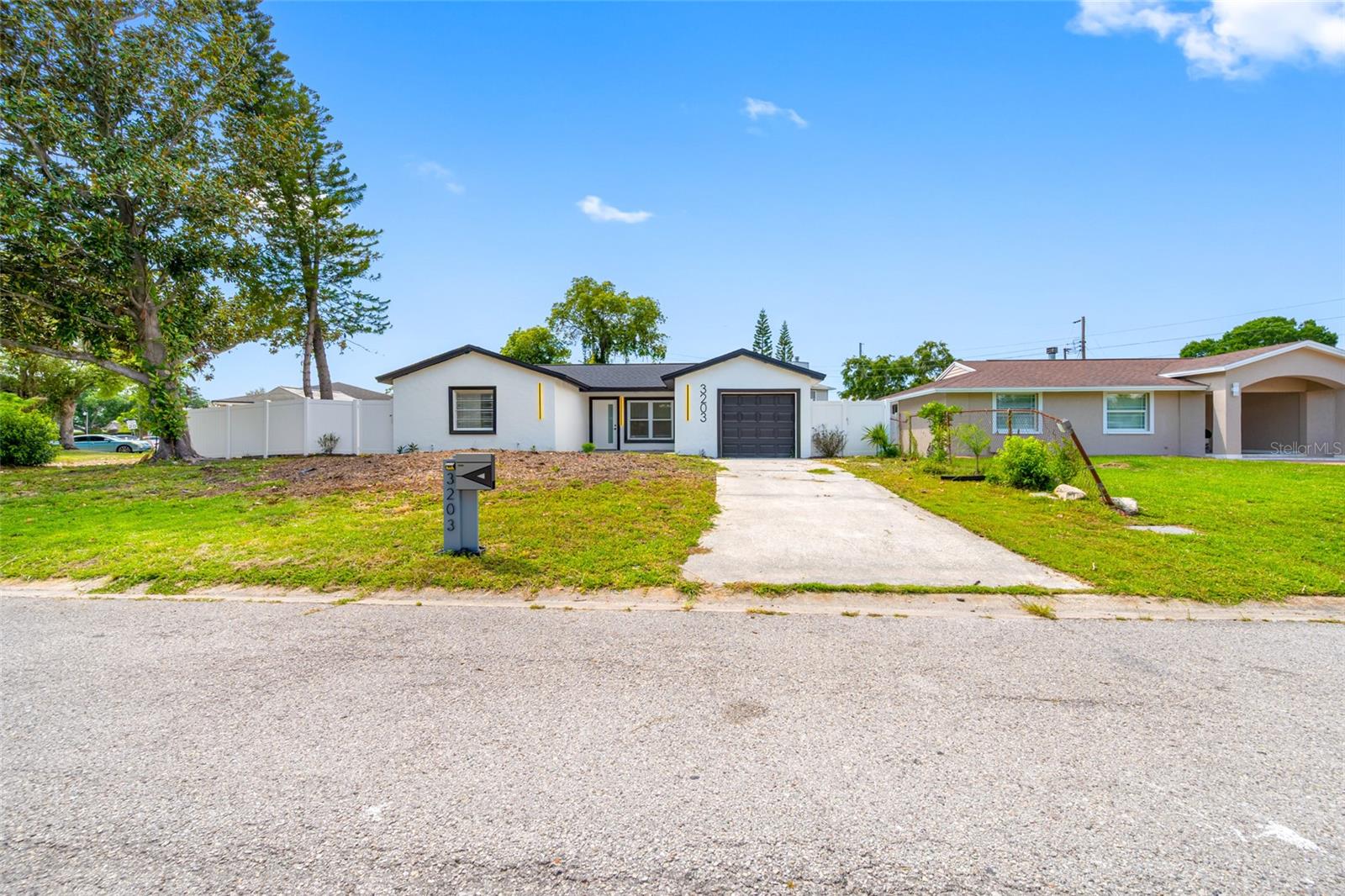 TB8518544 Property Photo 7