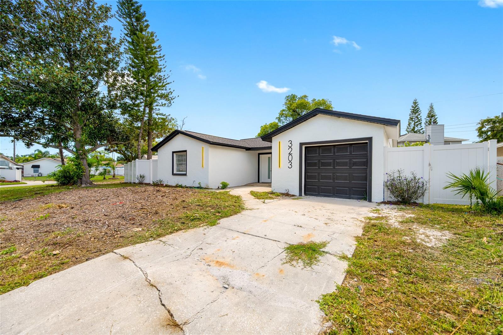 TB8518544 Property Photo 8