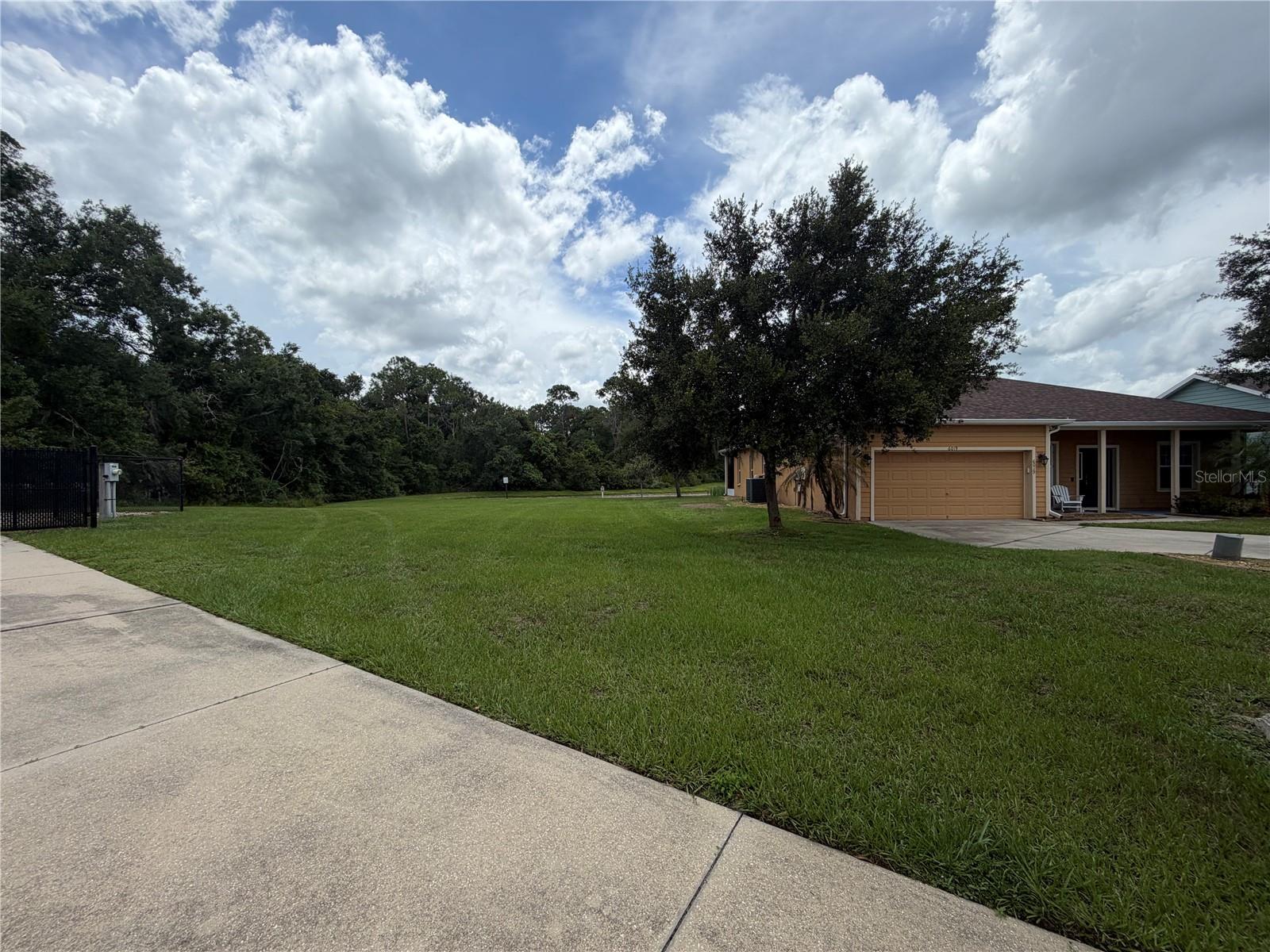 6019 Evansbrook Dr Property Photo 3