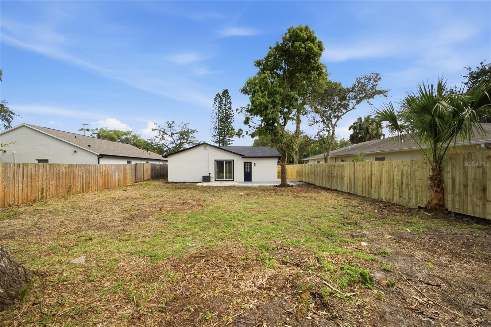 1001 Carlton St Property Photo 33
