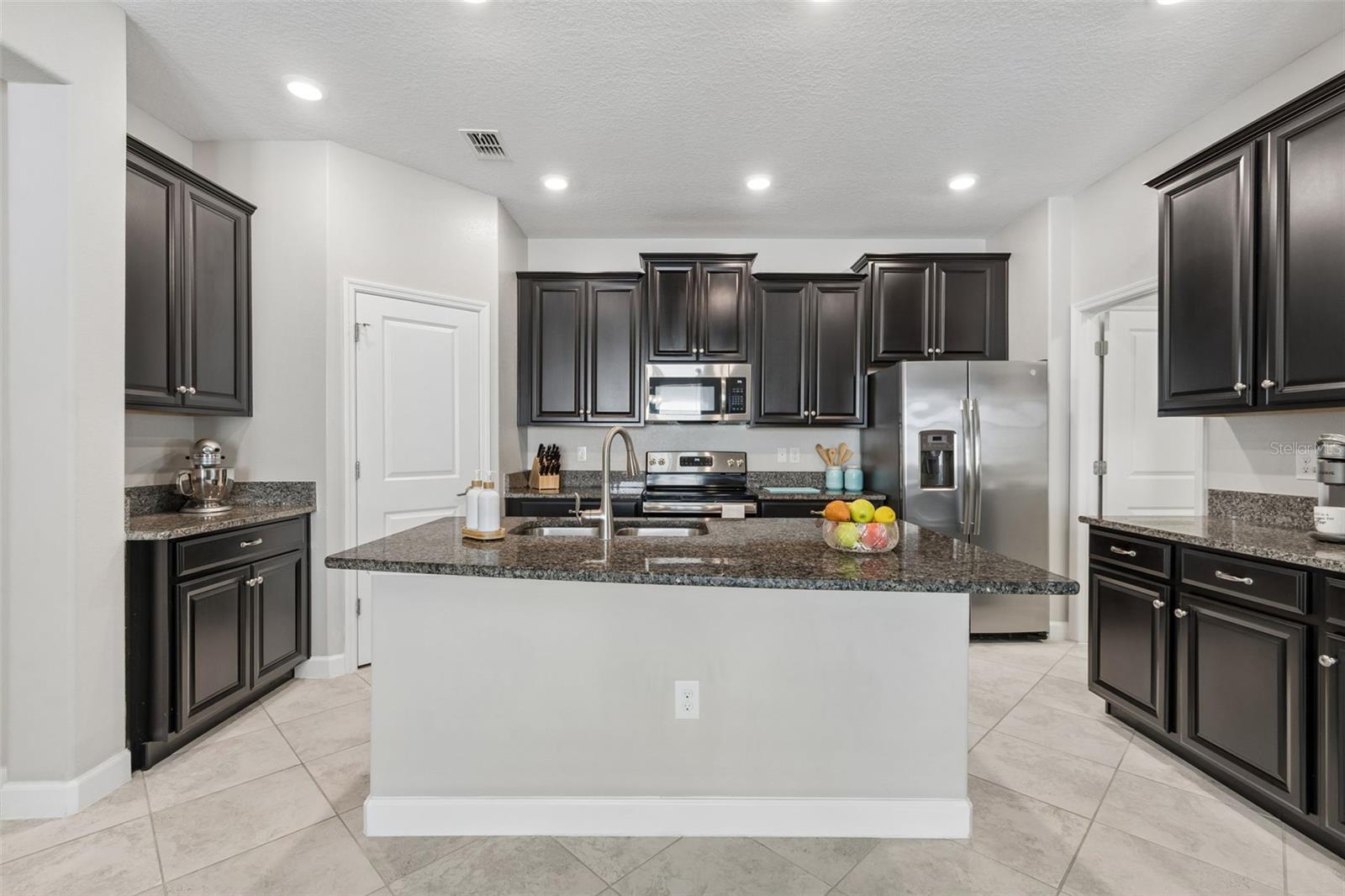 9908 Sage Creek Dr Property Photo 3