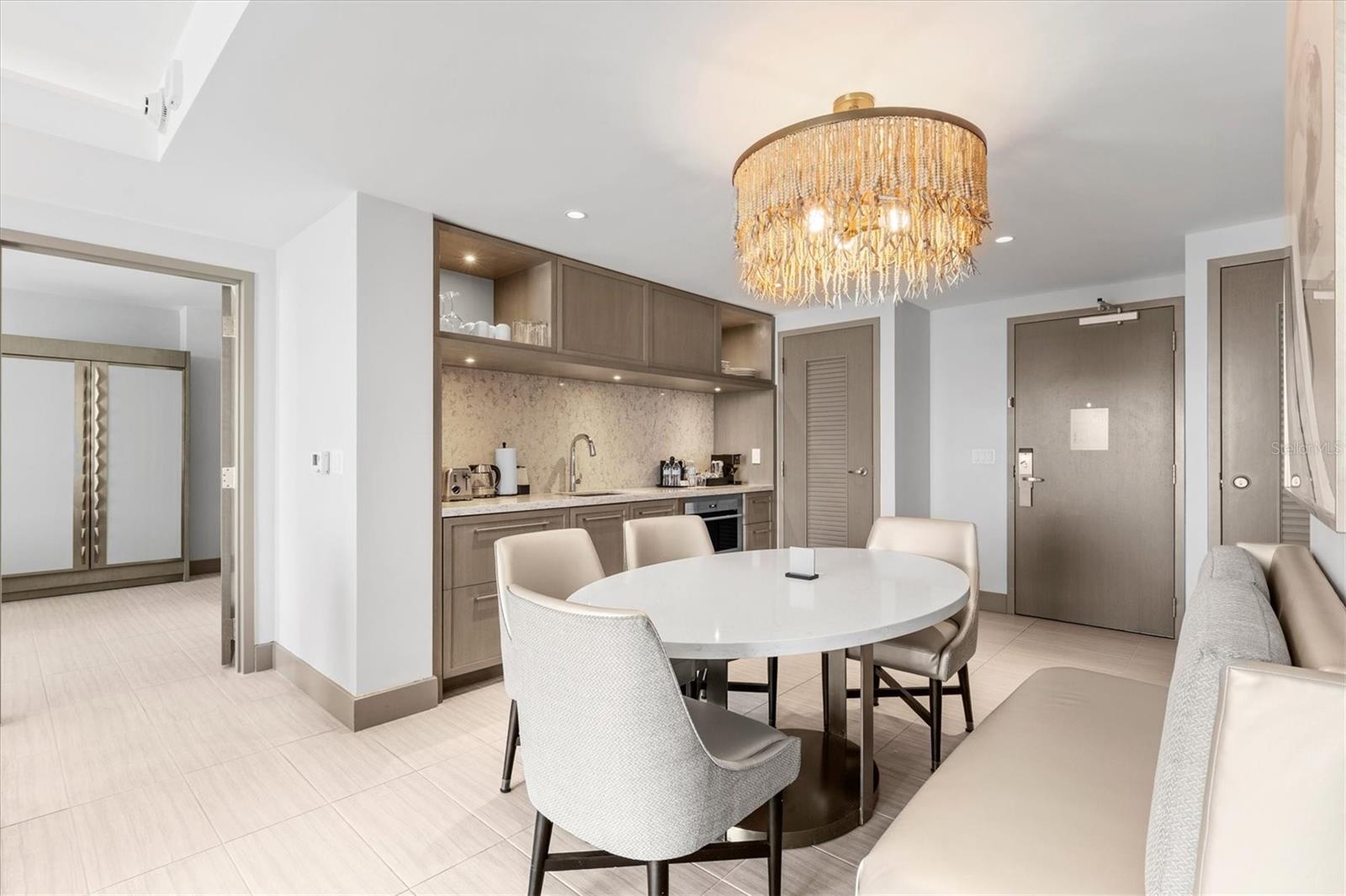 691 S Gulfview Blvd #815 Property Photo 6