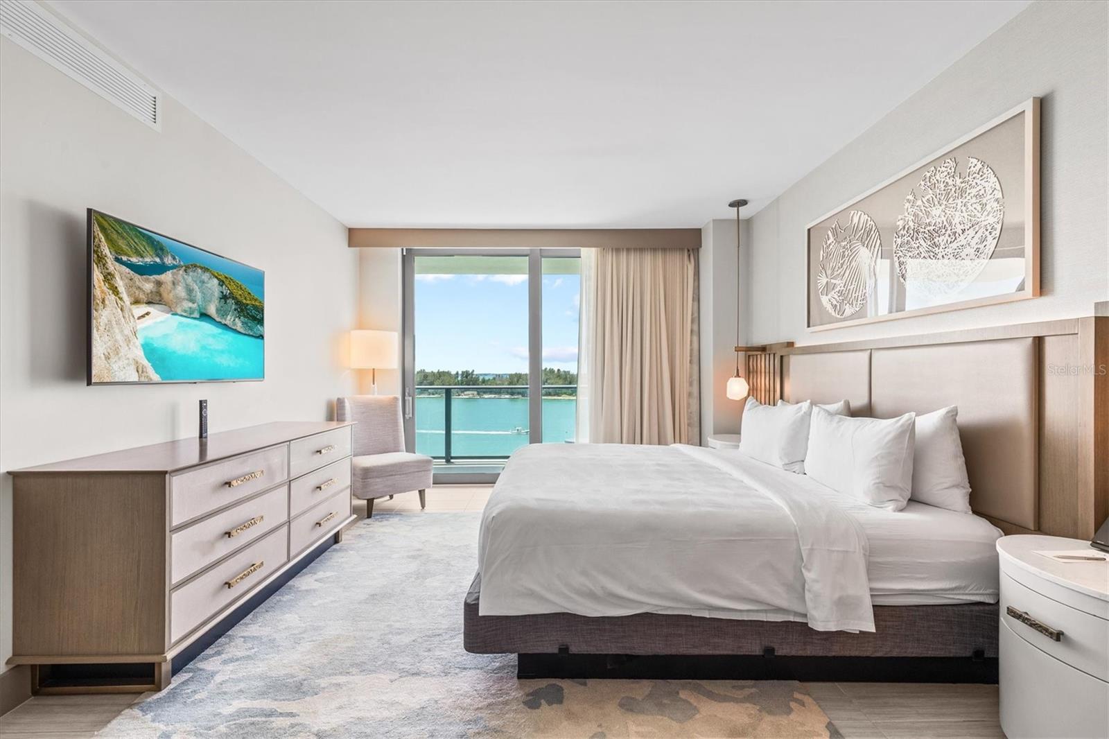 691 S Gulfview Blvd #815 Property Photo 17