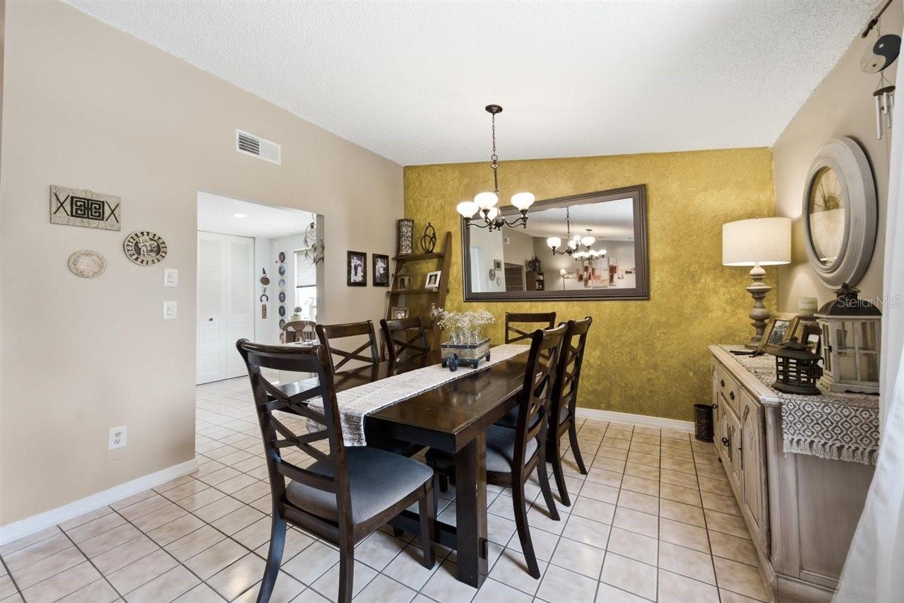 5309 Black Pine Dr Property Photo 5