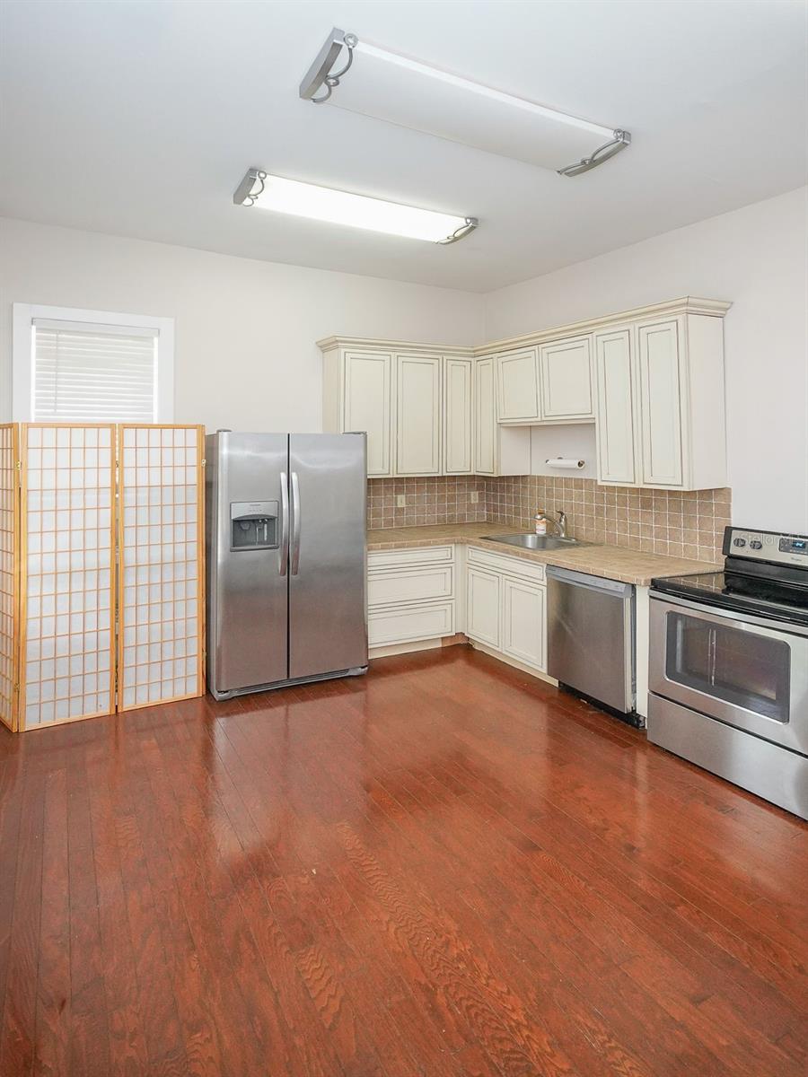 333 S Plant Ave Property Photo 50