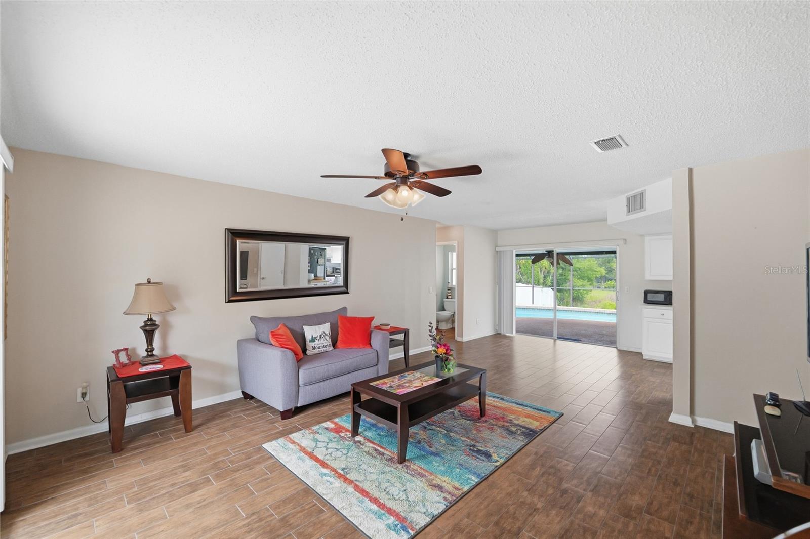 3643 Woodhill Dr Property Photo 3