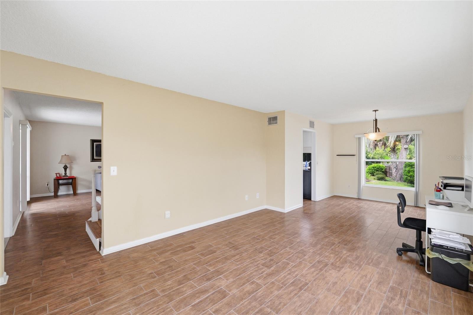 3643 Woodhill Dr Property Photo 8