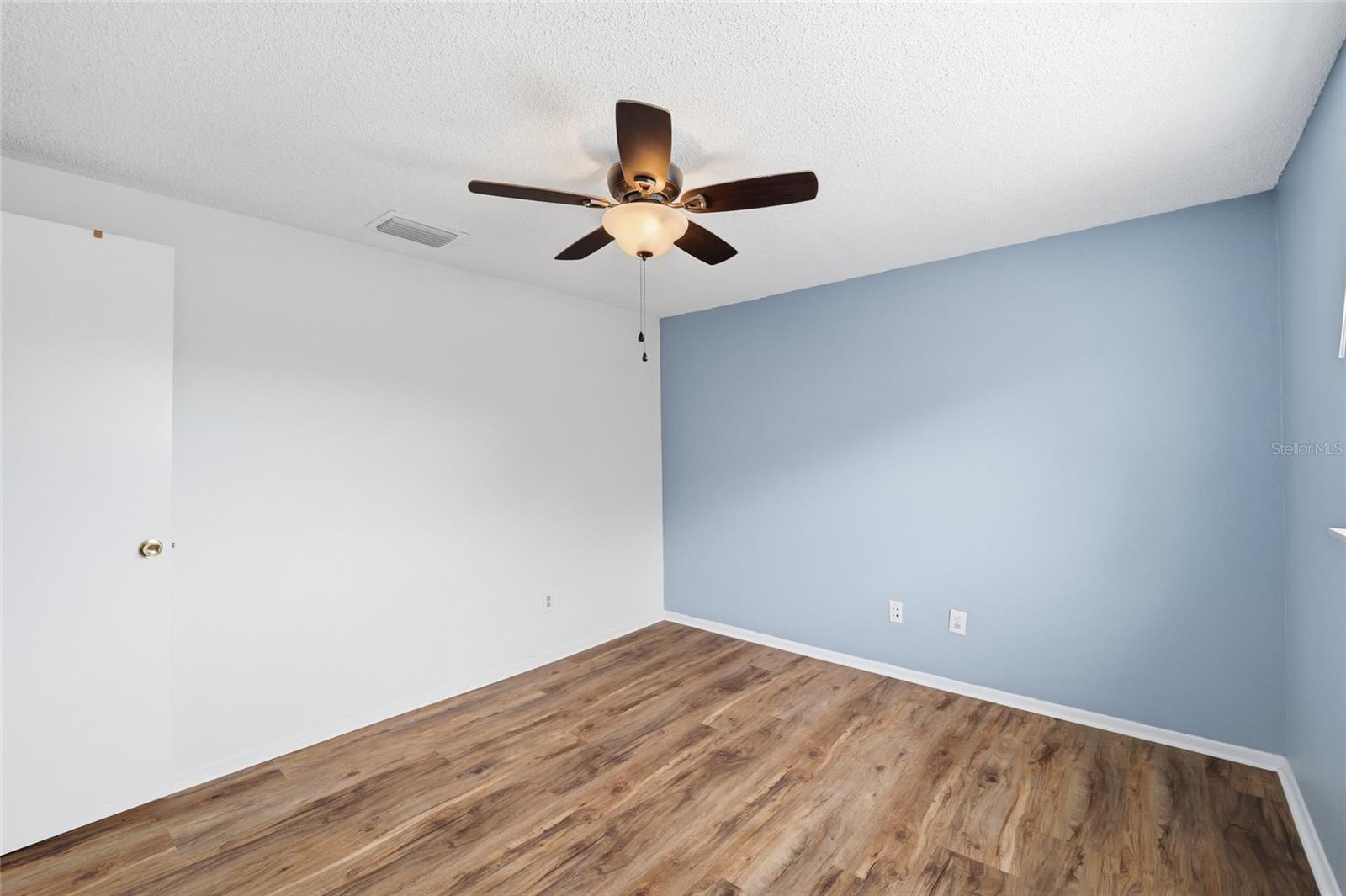 3643 Woodhill Dr Property Photo 18