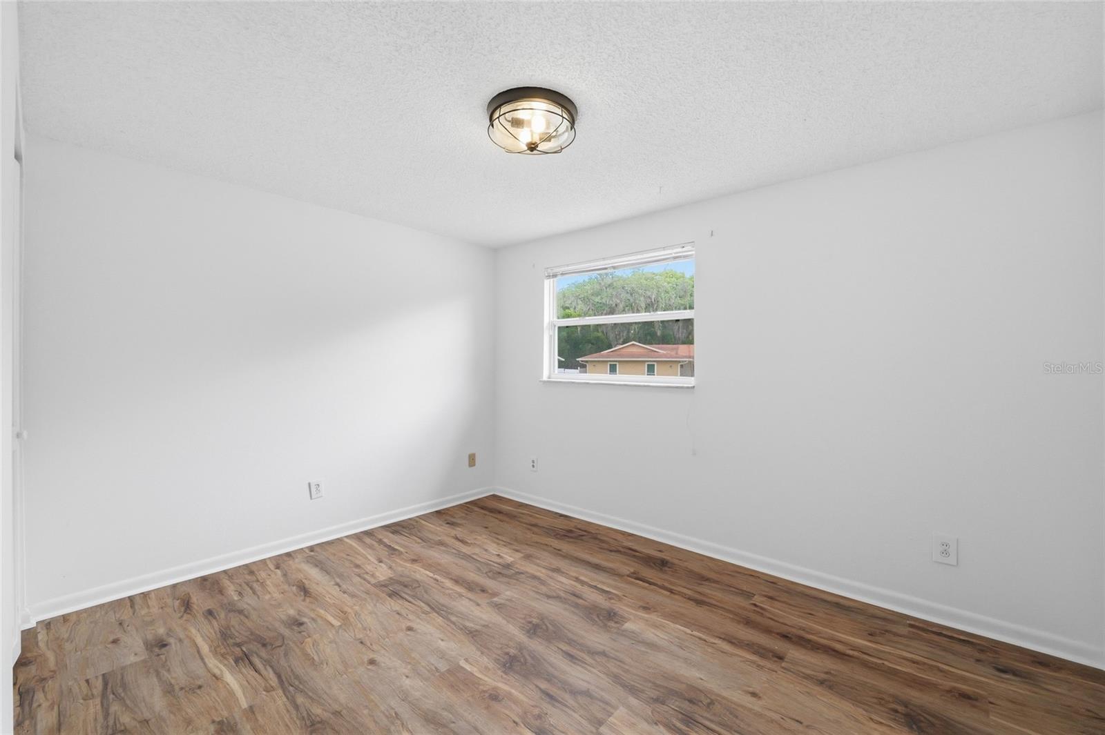 3643 Woodhill Dr Property Photo 19