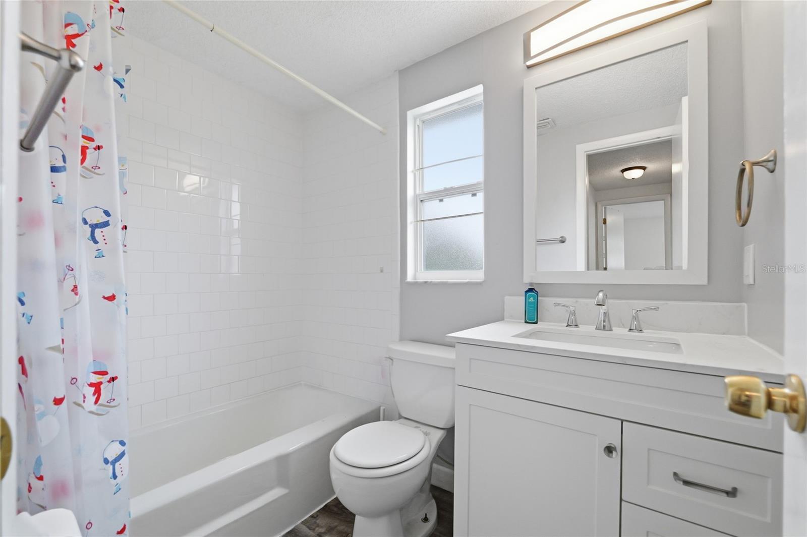 3643 Woodhill Dr Property Photo 23